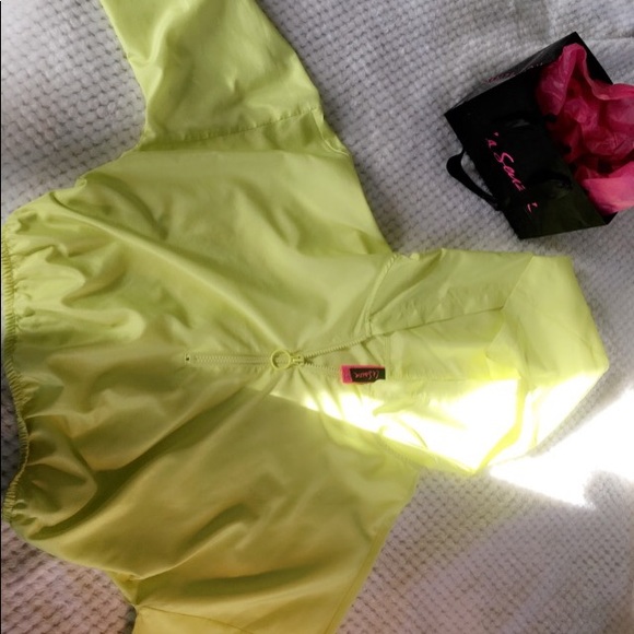 NEON cropped wind breaker 💛 - Picture 2 of 2